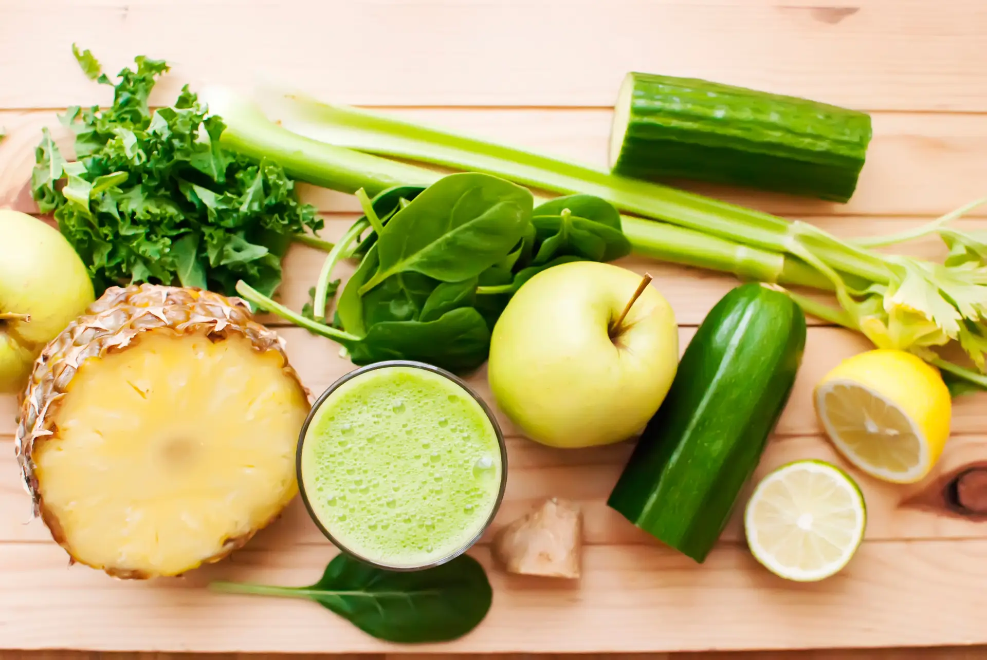 Plank met gezonde voeding
