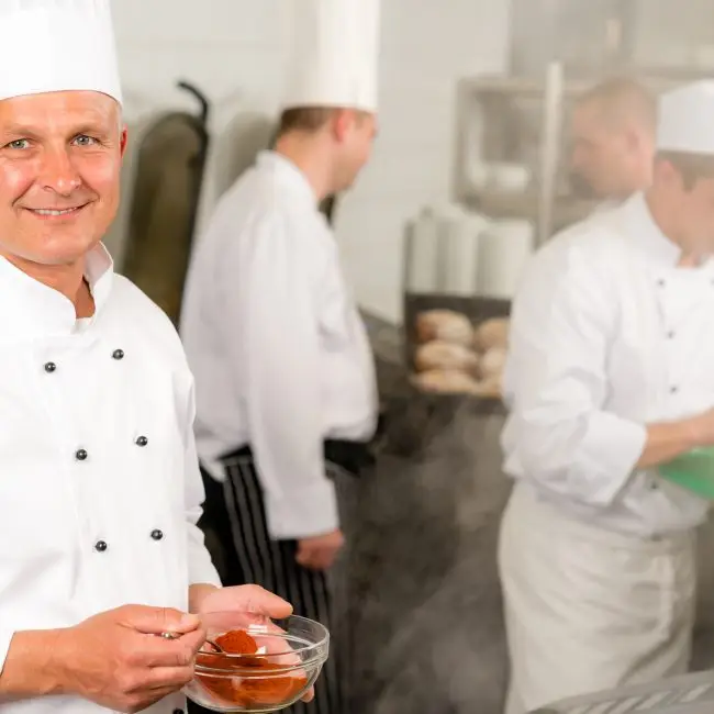 Teamwerk in professionele keuken bij FICHEFLOW-
